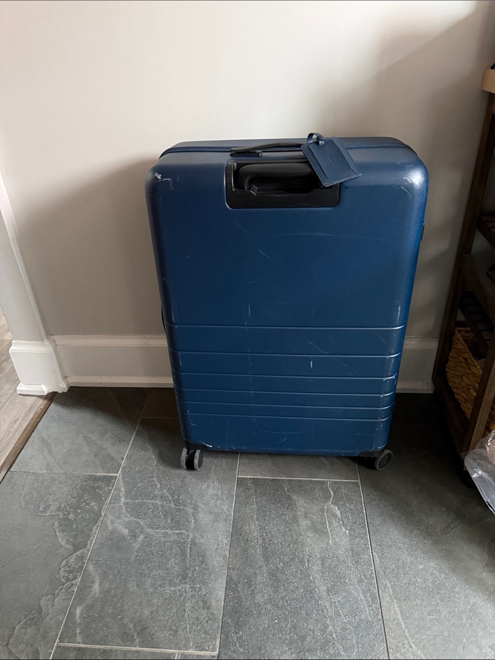 Monos Check-In Large Suitcase - Picture 4 of 8